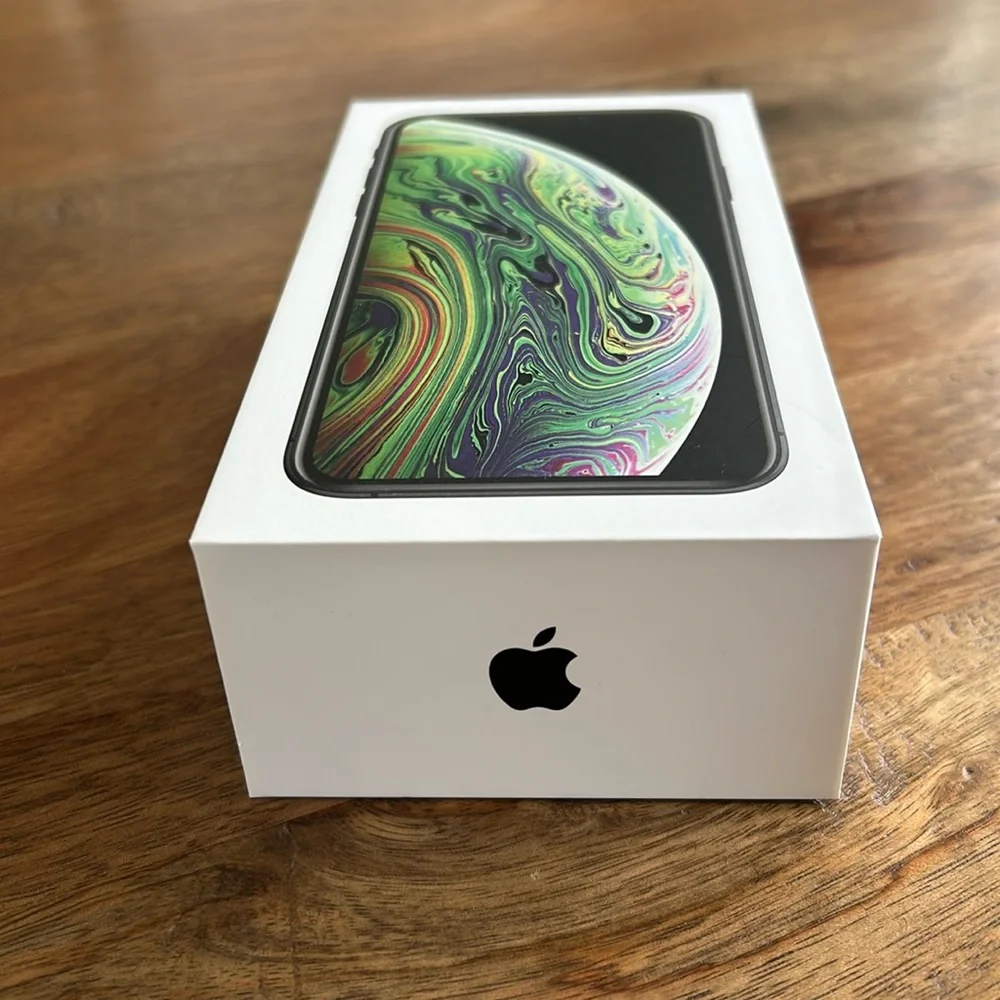 Apple iPhone Xs 64GB White Box Only